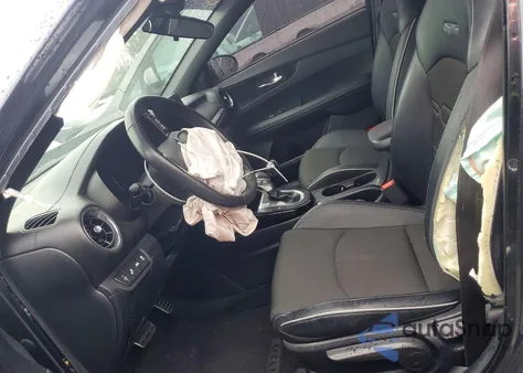 2020 Kia Forte Gt Line z USA, uszkodzony, nr VIN 3KPF34AD1LE231544